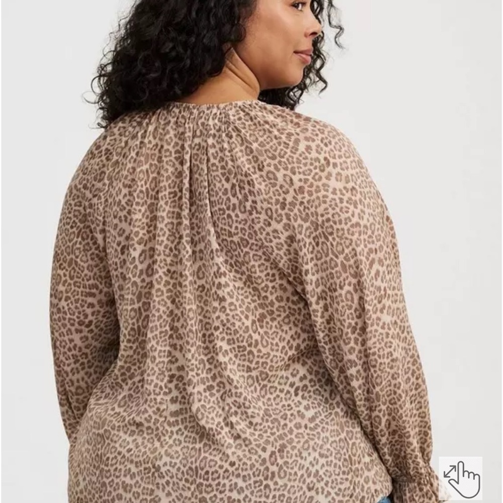 New Torrid Leopard Print Ruffle Blouse 14/16 Size 1 - Picture 2 of 4